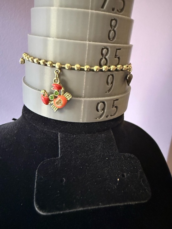 Betsey Johnson Gold-Tone Bracelet with Red Crab Charm. Sea series - Picture 5 of 6